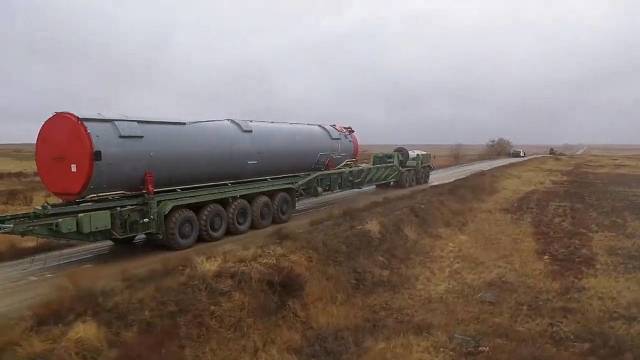 Межконтинентальная баллистическая ракета УР-100Н УТТХ стратегического комплекса "Авангард"