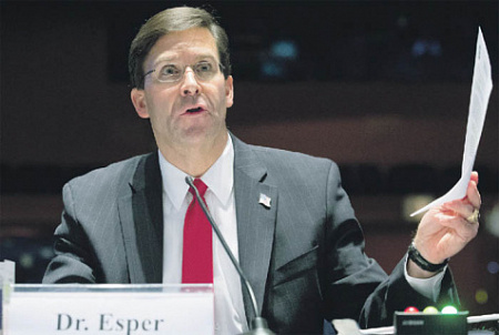 Министр обороны Эспер уверен, что США совместно с другими странами обеспечат сохранение мира путем использования силы. Фото Reuters