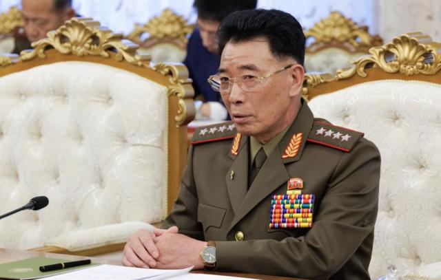 Министр обороны республики КНДР Кан Сун Нам