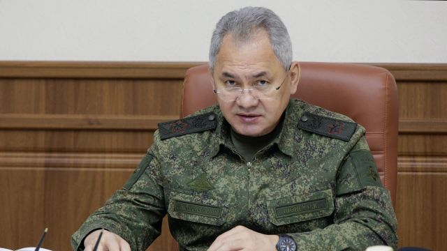 Министр обороны РФ Сергей Шойгу проводит совещание по увеличению численности вооруженных сил до 1,5 млн военнослужащих