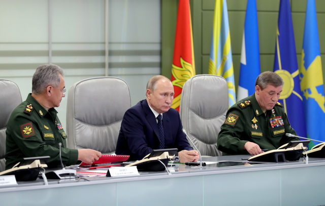 Заседание в Национальном центре управления обороной РФ
