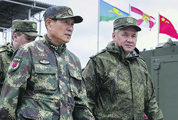 Министры обороны Китая и Российской Федерации на учениях «Восток-2018». Фото с сайта Министерства обороны РФ