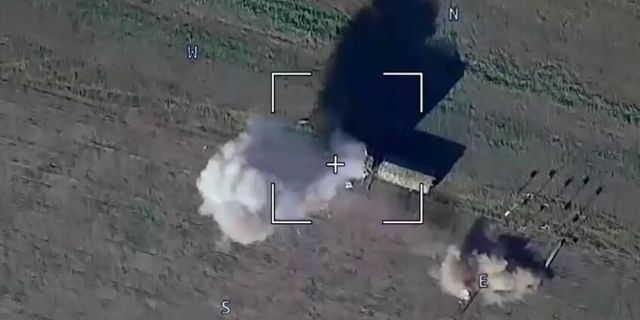Минобороны показало удары дронами-камикадзе Ланцет по технике ВСУ