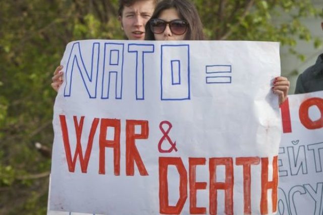 Митинг против НАТО