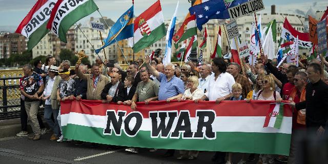 митинг в поддержку Виктора Орбана перед выборами в Европарламент
