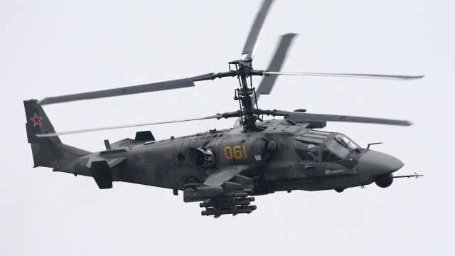 Многоцелевой всепогодный боевой вертолет Ка-52 "Аллигатор"