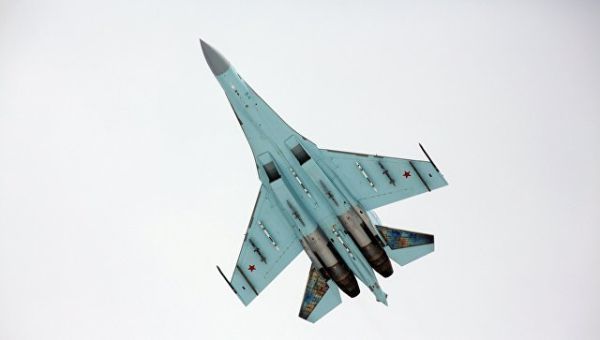 Многоцелевой истребитель Су-27. Архивное фото