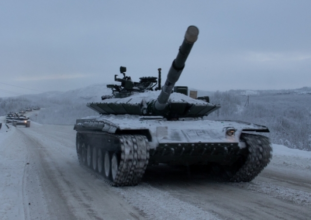 Модернизированные танки Т-80БВМ из состава 200-й отдельной мотострелковой бригады Северного флота. Район Мурманска, ноябрь 2019 года