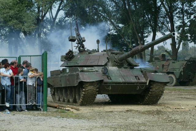 Модернизированный танк М-55S армии Словении