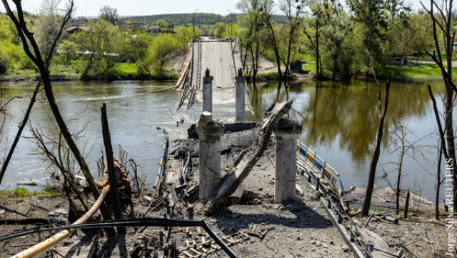 Мосты на Украине уже уничтожаются - но делают это украинские войска, а не российские