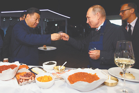 На встречах лидеров России и Китая все темы, включая острые, обсуждаются в теплой, дружеской обстановке. Фото Reuters