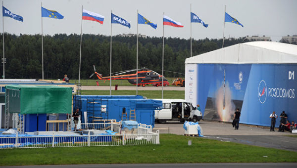 На полигоне во время подготовки к открытию Международного авиационно-космического салона МАКС-2017 в Жуковском. 15 июля 2017