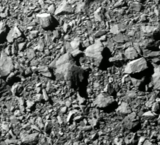 Наиболее детальный снимок поверхности Диморфа, полученный DART.