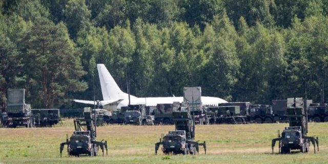 НАТО бряцает оружием в преддверии вильнюсского саммита НАТО