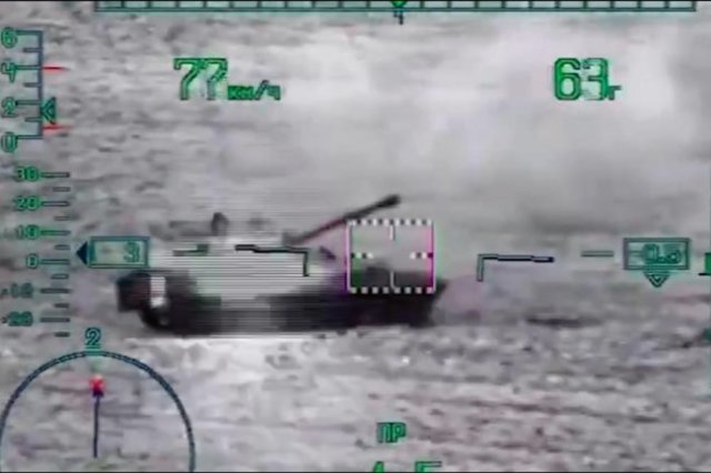 Наведение на цель и ее уничтожение пилоты Ка-52М осуществляют и наблюдают на специальном мониторе.