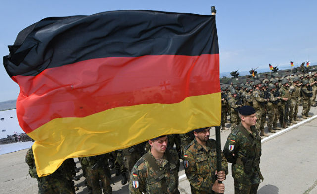 Немецкий солдаты во время военных учений в Грузии