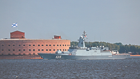 Новый корвет получил традиционное для русского флота название «Меркурий». Фото пресс-службы завода «Северная верфь»