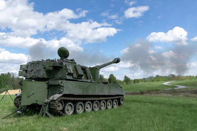 Обучение украинских военных стрельбе из САУ M109 в Германии