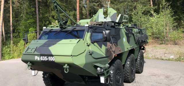 Один из трех предсерийных образцов нового колёсного бронетранспортёра Patria 6x6 по многонациональной программе Common Armored Vehicle System (CAVS) в исполнении для вооруженных сил Финляндии, июнь 2022 года