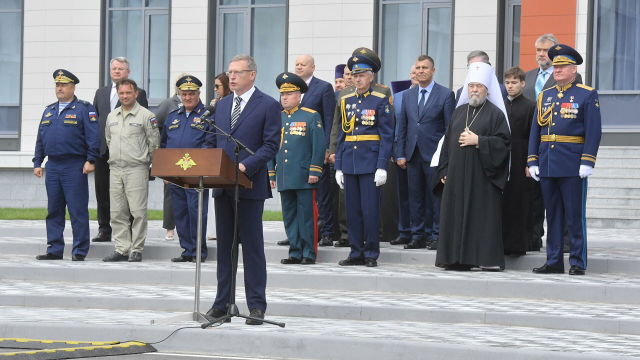 Омский губернатор поблагодарил Шойгу за сохранение кадетского корпуса