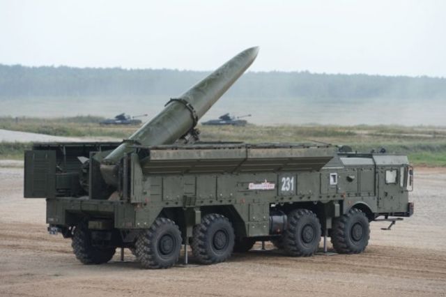 Оперативно-тактический ракетный комплекс "Искандер".