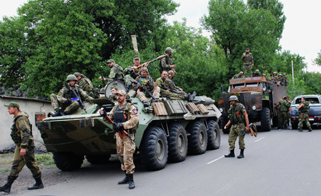 Ополченцы Донецкой народной республики (ДНР) в Иловайске