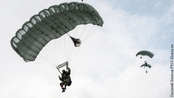 Отличительная особенность ВДВ - использование парашютов. Но так ли они нужны в современной войне?