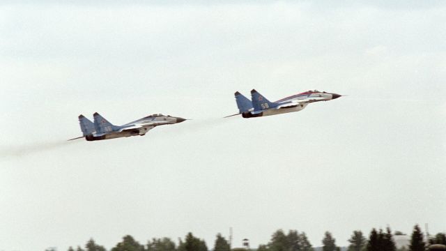 Пара самолетов МиГ-25РБ