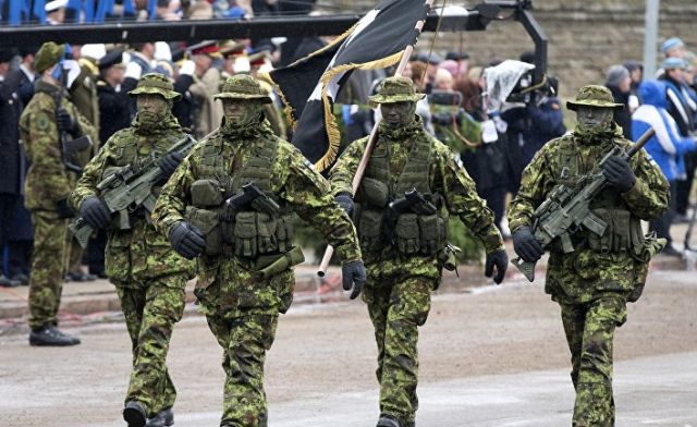 Парад эстонских войск в Нарве, Эстония