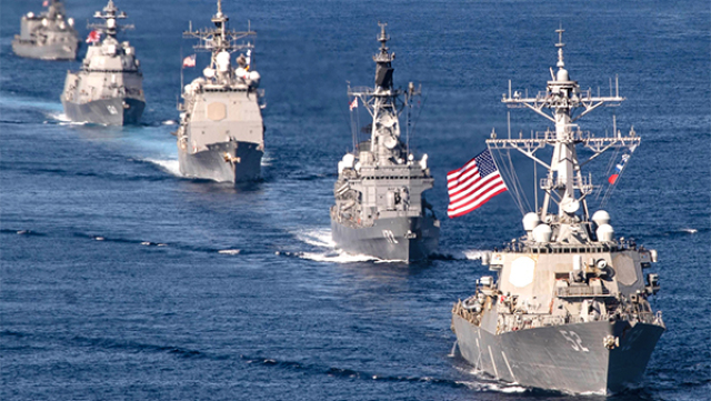 Парадный строй кораблей ВМС США
