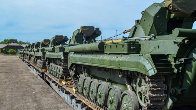 Партия модернизированных командирских боевых разведывательных машин БРМ-1К