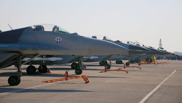 Переданные Россией Сербии истребители МиГ-29, аэродром Батайница в Сербии. Архивное фото