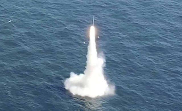 Первая баллистическая ракета подводного базирования, разработанная Южной Кореей