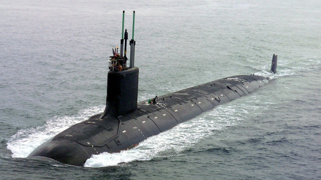 Первая подводная лодка США класса "Вирджиния" USS Virginia (SSN-774)