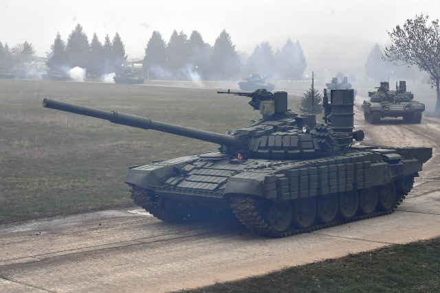 Первые полученные Сербией из Российской Федерации модернизированные танки Т-72МС. Ниш, 28.11.2020