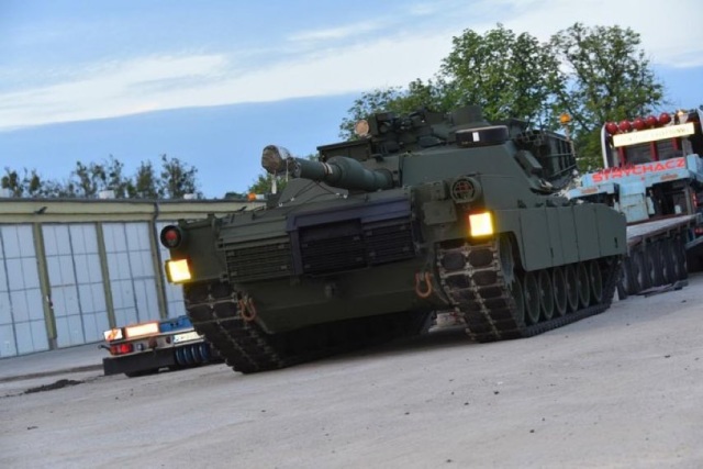 Первые полученные Учебным центром сухопутных войск Польши американские танкив M1A2 SEP v.2 Abrams, предоставленные Польше во временное пользование армией США для обучения. Познань, 19.07.2022