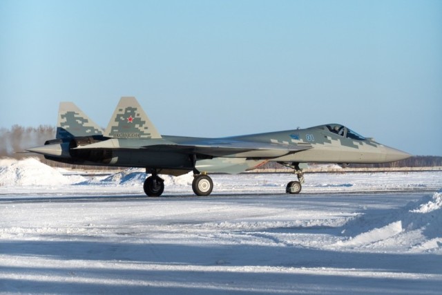 Первый серийный истребитель Су-57