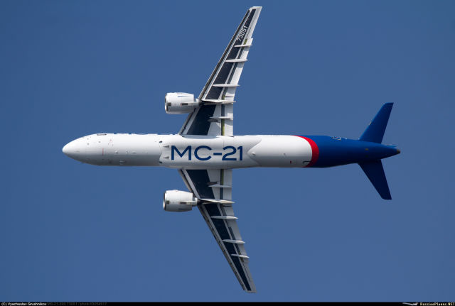 Первый летный опытный образец пассажирского самолета МС-21-300 (бортовой номер "001", регистрацонный номер 73051, серийный номер 21001). Жуковский, август 2019 года