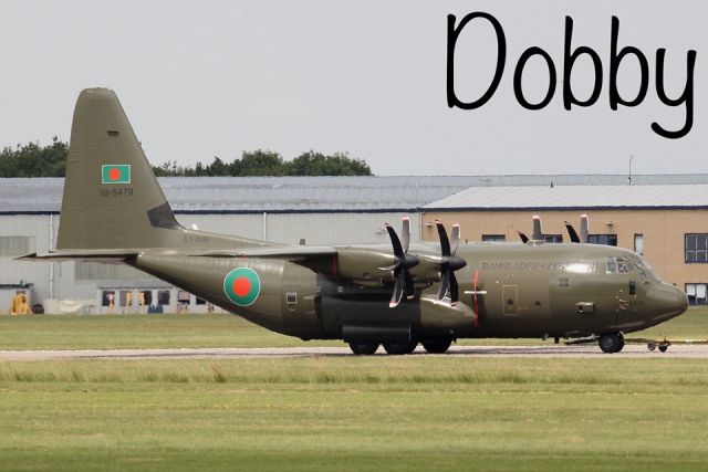 Первый подготовленный для передачи ВВС Бангладеш военно-транспортный самолет Lockheed Martin C-130J Super Hercules (Hercules C.Mk 5) американского производства из состава Королевских ВВС Великобритании (американский военный номер 99-5497, бангладешский ре
