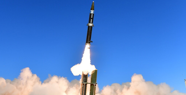 Перый испытательный запуск ракеты перспективного наземного гиперзвукового ракетного комплекса средней дальности Operational Fires (OpFires), разрабатываемого под эгидой Агентства перспективных оборонных исследований и проектов (Defense Advanced Research P