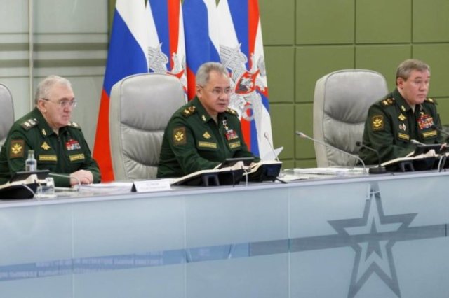 По словам министра обороны РФ Сергея Шойгу, пандемии не удалось сорвать планы по поставкам вооружений.