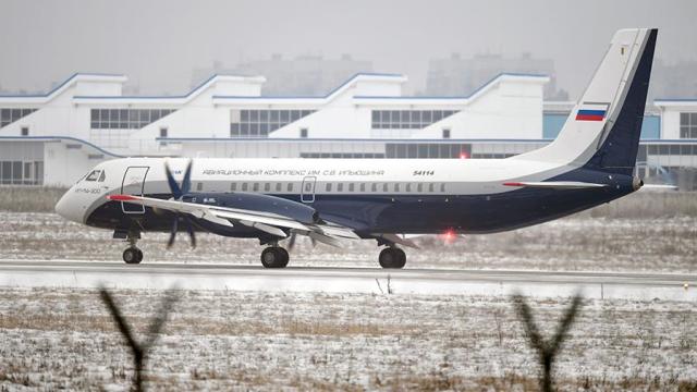 Подготовка к полету нового российского пассажирского самолета Ил-114-300 с полосы ЛИИ имени Громова в подмосковном Жуковском