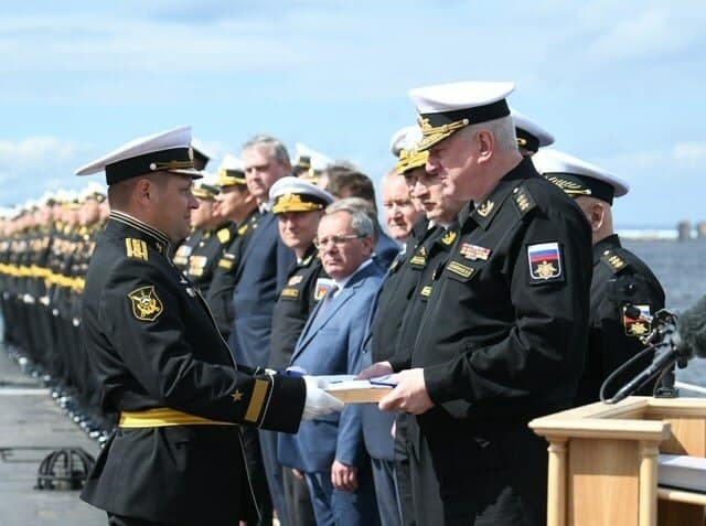 Подписание приемного акта и передача ВМФ подводной лодки «Белгород»