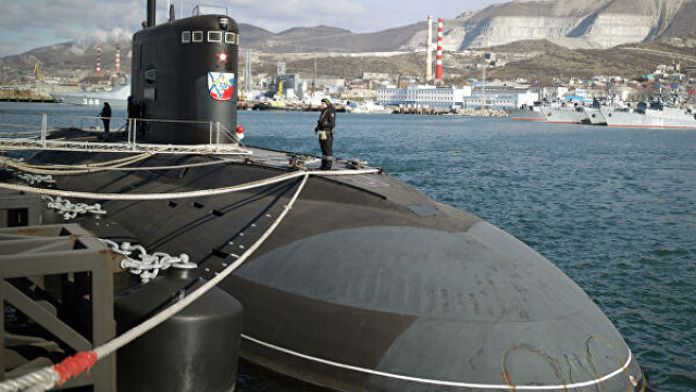 Подводная лодка "Великий Новгород" на территории Новороссийской военно-морской базы