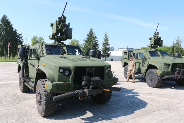 Полученные вооруженными силами Словении американские легкие бронированные машины Oshkosh JLTV в исполнении М1278А1 c дистанционно управляемыми боевыми модулями Kongsberg M153 CROWS II с 12,7-мм пулеметами М2, июнь 2021 года