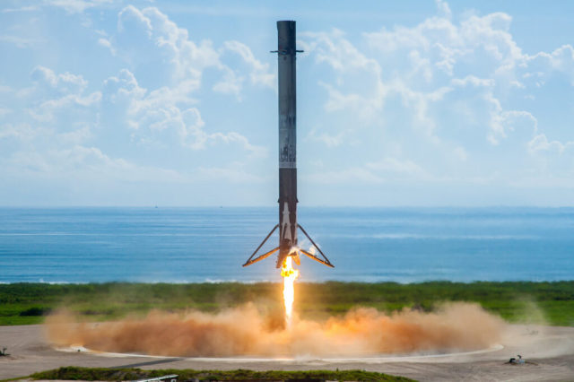 Посадка первой ступени Falcon 9
