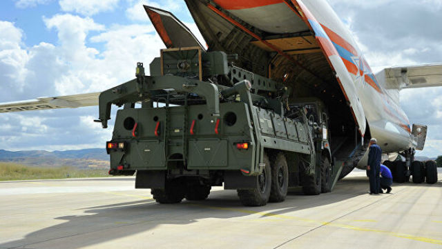 Поставка зенитной ракетной системы С-400 в Турцию