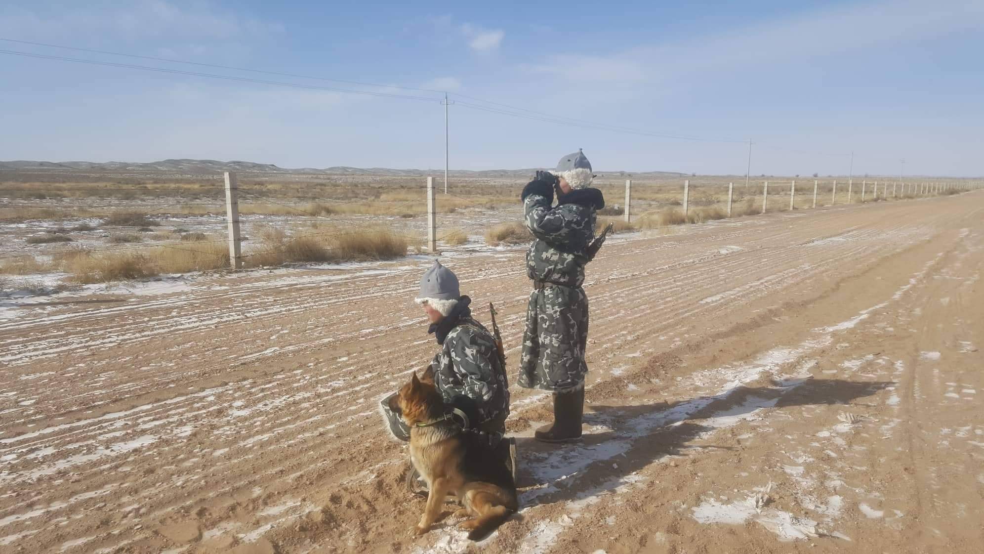 Защита границ. Пограничная служба Монголии. Граница России и Монголии служба пограничников. Монгольские пограничники. Пограничники на границе с Монголией.