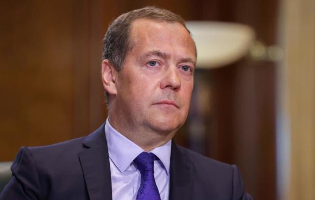 Председатель партии "Единая Россия", заместитель председателя Совета безопасности РФ Дмитрий Медведев