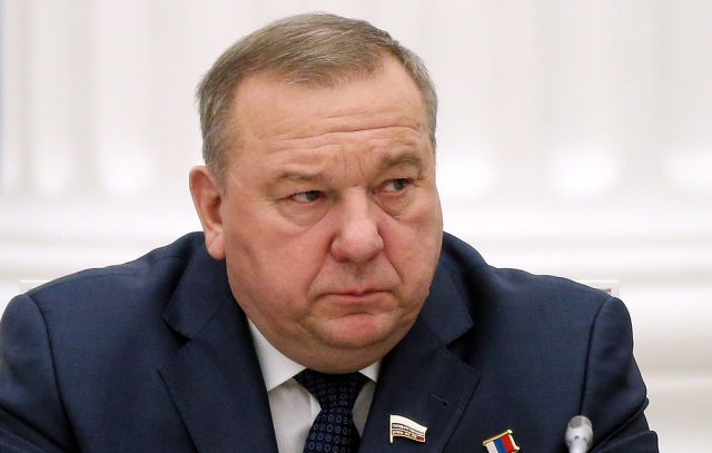 Председатель комитета Госдумы по обороне Владимир Шаманов